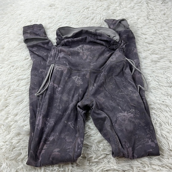 Lululemon Hug your Core Super High-Rise Tight 28" Rejuvenate Dark Chrome Multi - Picture 1 of 5